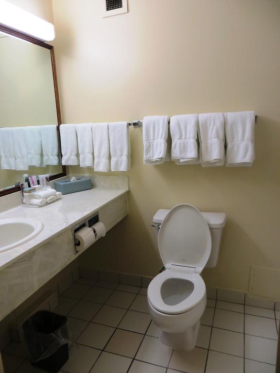 Travelodge By Wyndham Calgary University Pokoj fotografie